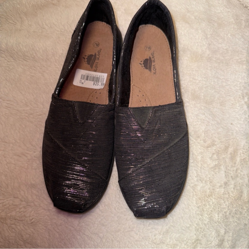Aloha Island Shoes Woman’s Black Shimmer Size 7M Casual Closed Toe New